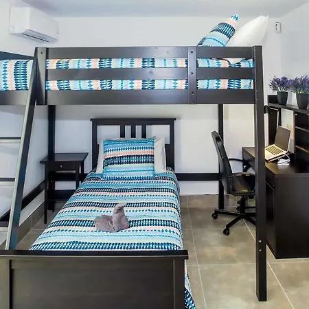 Playa Blanca Sleeps 10 Air Con Wifi