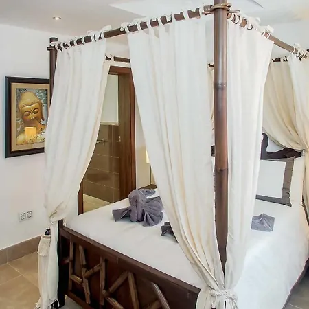 Playa Blanca Sleeps 10 Air Con Wifi *